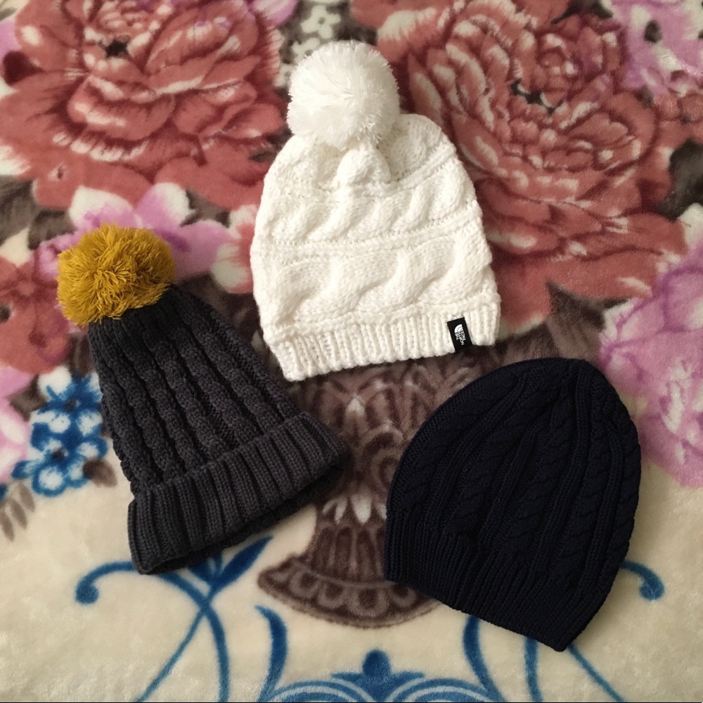 Cable knit beanie bundle (3) 🍂